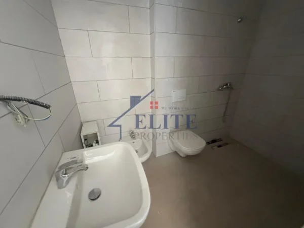 Tirane, jepet me qera apartament 1+1+Ballkon Kati 6, 70 m² 350 € (Fundi i Bulevardit te ri)