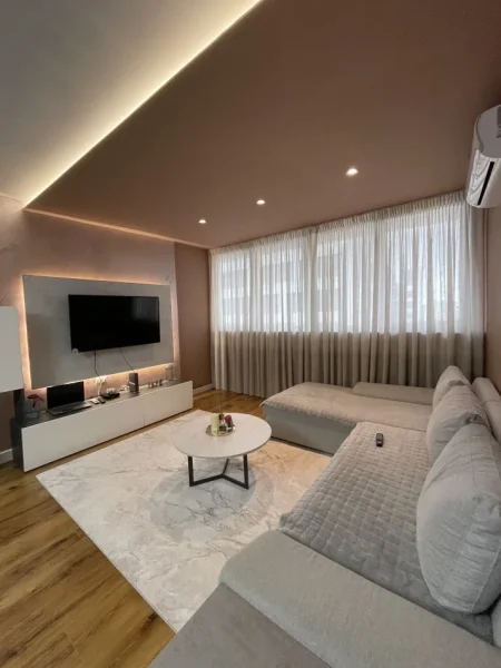 Tirane, shitet apartament 3+1+Ballkon Kati 9, 122 m² 250.000 € (Rruga Kavajes)