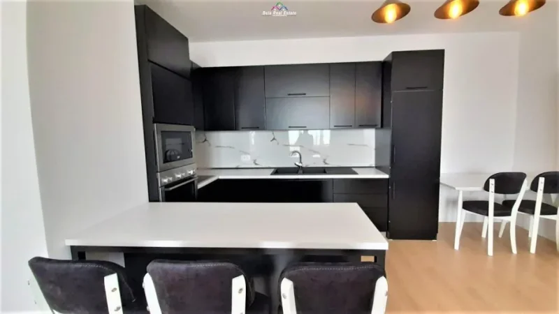Tirane, jepet me qera apartament 1+1+Ballkon Kati 10, 70 m² 600 € (Farmacia 10, Kompleksi Arlis)