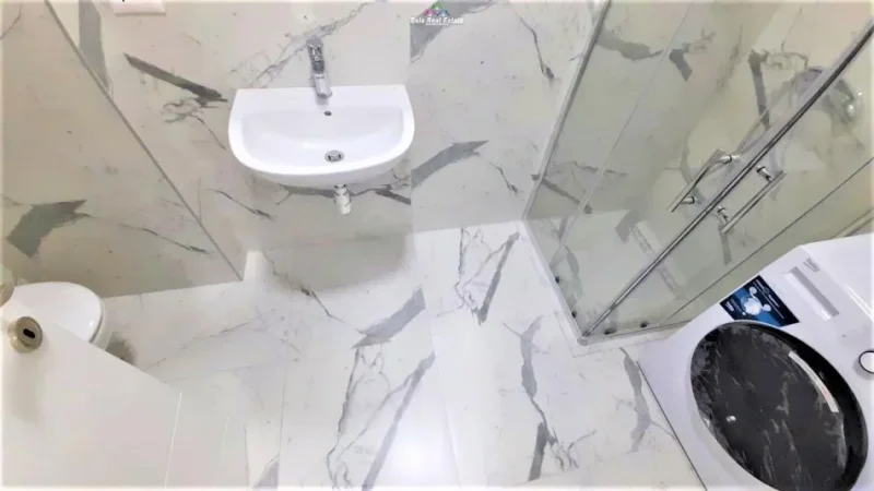 Tirane, jepet me qera apartament 1+1+Ballkon Kati 10, 70 m² 600 € (Farmacia 10, Kompleksi Arlis)