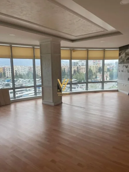 Tirane, shitet ambjent biznesi Kati 5, 364 m² 510.000 € (KTHESA E KAMZES)