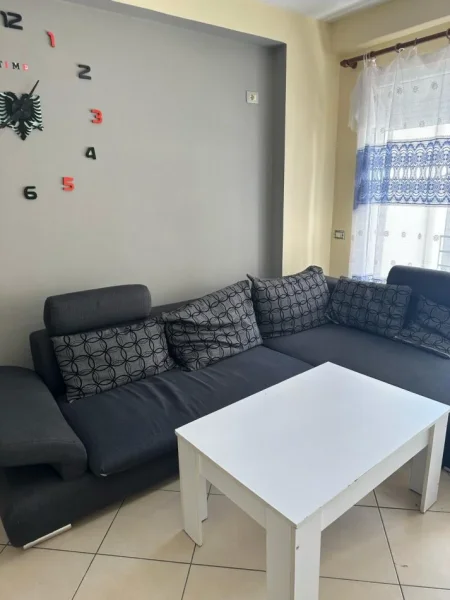 Tirane, jepet me qera 1+1+Ballkon Kati 4, 55 m² 320 € (BULEVARDI KASHAR , ASTIR)