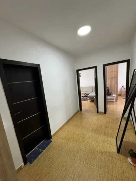 Tirane, shitet apartament 1+1+Ballkon Kati 4, 67 m² 103.000 € (Ali Demi)