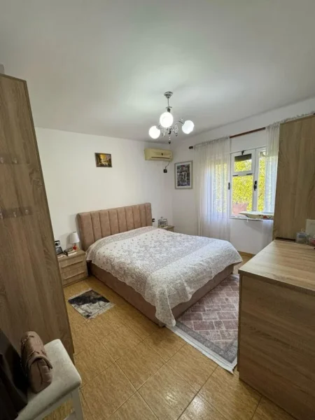 Tirane, shitet apartament 1+1+Ballkon Kati 4, 67 m² 103.000 € (Ali Demi)