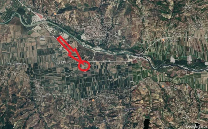 Peqin, Shitet Toke Are, siperfaqe 10.400 m², Cmimi fillestar 4,284,000 Lekë