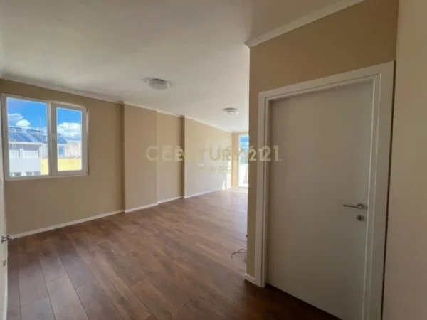 Durres, shitet 2+1 Kati 10, 85 m² 125.000 € 