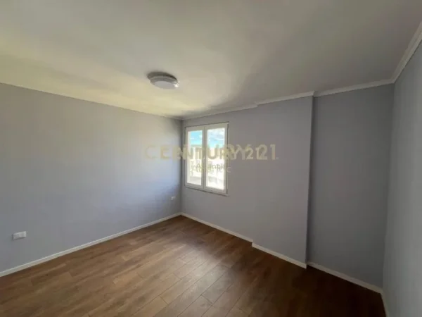 Durres, shitet 2+1 Kati 10, 85 m² 125.000 € 