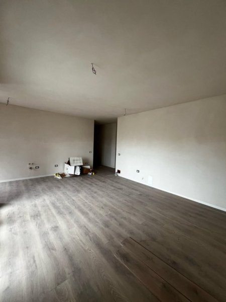 Tirane, shitet 2+1+Aneks+Ballkon Kati 3, 109 m² 180.000 € (Blv i Ri)