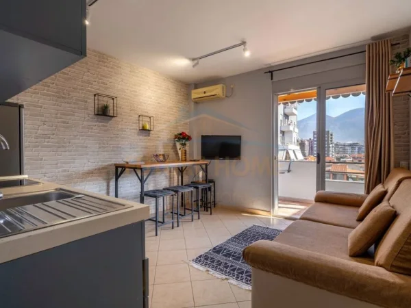 Tirane, shitet apartament 1+1+Ballkon Kati 5, 59 m² 132.000 € (Pazari i Ri)
