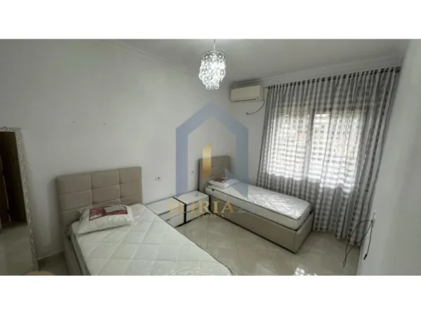 Tirane, shes apartament+verande | Penthouse 3+1+Aneks+Ballkon Kati 4, 220 m² 170.000 € (Rruga Bylis)