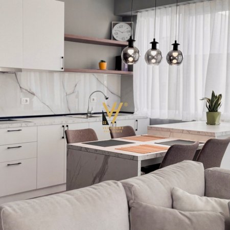 Tirane, jepet me qera apartament 2+1+Ballkon Kati 5, 85 m² 500 € (VORE)