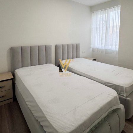 Tirane, jepet me qera apartament 2+1+Ballkon Kati 5, 85 m² 500 € (VORE)