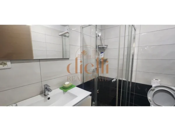 Tirane, shitet apartament 2+1 , 100 m² 135.000 € (fresk)