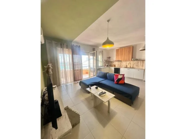 Durres, jepet me qera apartament 3+1 Kati 8, 146 m² 1.200 € (RRUGA E PORTIT ,DURRES)