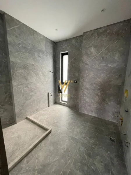 Tirane, shitet apartament 3 Katshe Kati 0, 380 m² 900.000 € (LIQENI I FARKES)