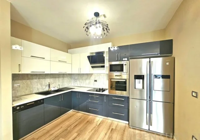 Tirane, jepet me qera apartament 3+1 Kati 6, 140 m² 1.000 € (Prane Kopshtit Zoologjik)