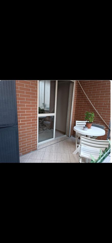Tirane, jepet me qera apartament 1+1+Aneks+Ballkon Kati 3, 75 m² 500 € (selvia)