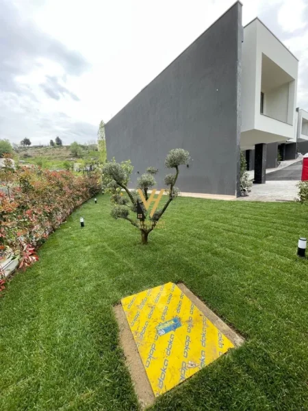 Tirane, jepet me qera Vile 3 Katshe Kati 0, 380 m² 4.000 € (LIQENI I FARKES)