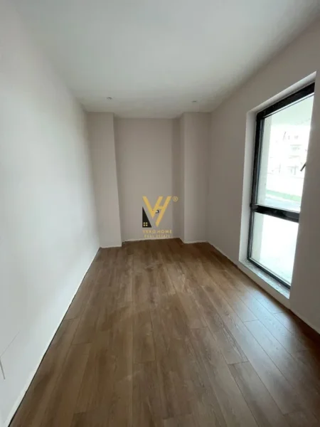 Tirane, jepet me qera Vile 3 Katshe Kati 0, 380 m² 4.000 € (LIQENI I FARKES)