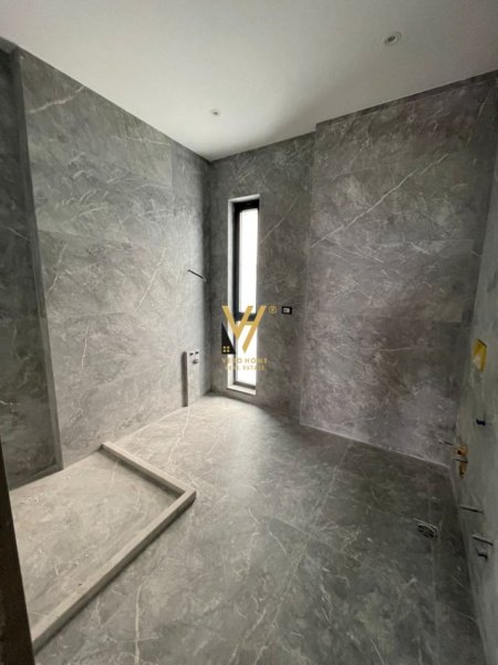 Tirane, jepet me qera Vile 3 Katshe Kati 0, 380 m² 4.000 € (LIQENI I FARKES)
