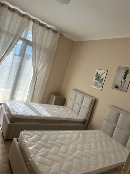 Tirane, jepet me qera apartament 2+1 Kati 7, 108 m² 500 € (Astir)