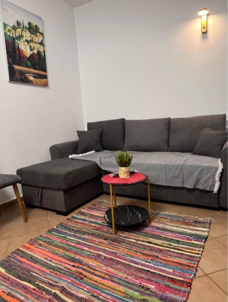 Tirane, jepet me qera apartament 1+1+Ballkon Kati 4, 60 m² 450 € (5 maji)