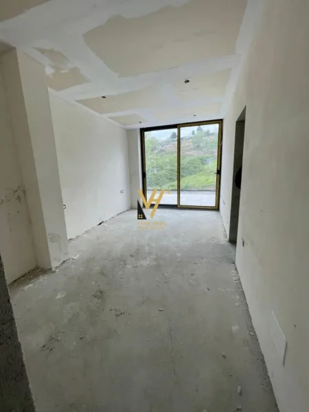 Tirane, shitet Vile 3 Katshe Kati 0, 346 m² 750.000 € (LIQENI I FARKES)