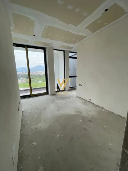 Tirane, shitet Vile 3 Katshe Kati 0, 346 m² 750.000 € (LIQENI I FARKES)