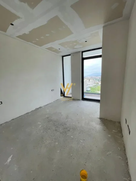 Tirane, shitet Vile 3 Katshe Kati 0, 346 m² 750.000 € (LIQENI I FARKES)