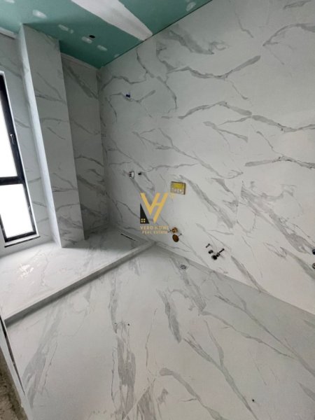 Tirane, jepet me qera apartament 3 Katshe Kati 0, 346 m² 2.500 € (LIQENI I FARKES)