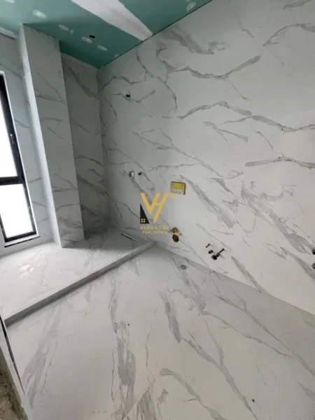 Tirane, jepet me qera apartament 3 Katshe Kati 0, 346 m² 2.500 € (LIQENI I FARKES)