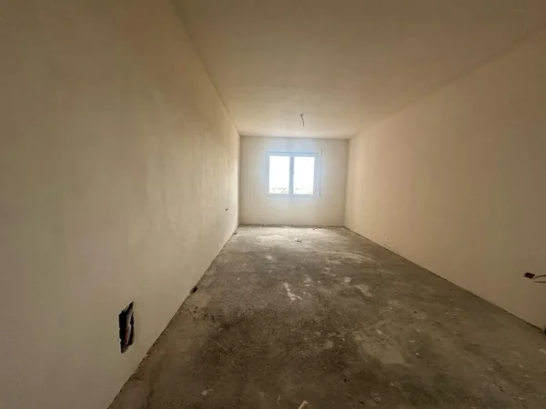 Tirane, shitet apartament 1+1+Aneks+Ballkon Kati 3, 79 m² 62.500 € (kamez)