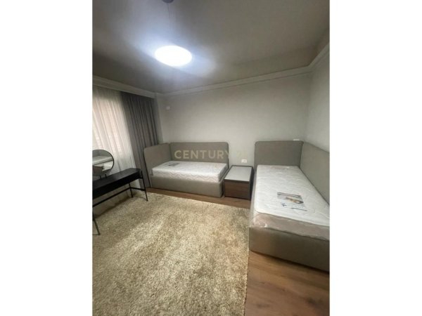 Tirane, jepet me qera apartament 1+1 Kati 1, 113 m² 600 € (Kodres se Priftit)