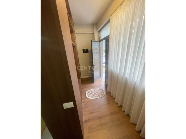 Tirane, jepet me qera apartament 1+1 Kati 1, 113 m² 600 € (Kodres se Priftit)