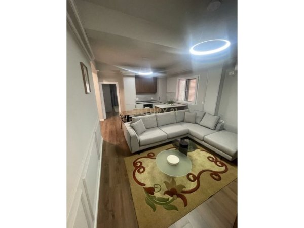 Tirane, jepet me qera apartament 1+1 Kati 1, 113 m² 600 € (Kodres se Priftit)