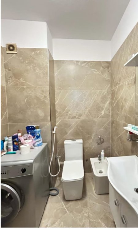 Tirane, jepet me qera apartament 1+1+Aneks+Ballkon Kati 6, 75 m² 600 € (selvia)