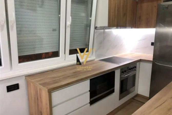 Tirane, jepet me qera apartament 1+1+Ballkon Kati 2, 65 m² 630 € (MYSLYM SHYRI)