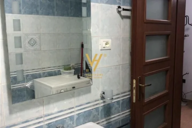 Tirane, jepet me qera apartament 1+1+Ballkon Kati 2, 65 m² 630 € (MYSLYM SHYRI)