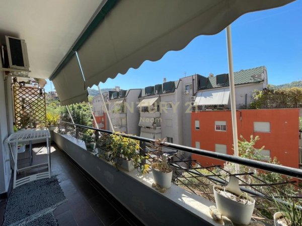 Tirane, jepet me qera apartament 2+1 Kati 1, 96 m² 700 € (LIQENI TE THATE)