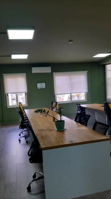 Tirane, jepet me qera ambjent biznesi , 290 m²