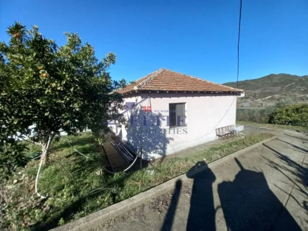 Tirane, shitet shtepi Kati 0, 96 m² 140.000 € (Peze)