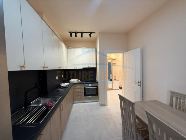 Tirane, jepet me qera apartament 1+1 Kati 3, 73 m² 600 € (Medreseja)