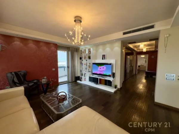 Tirane, shitet apartament 3+1+2+3 poste parkimi,Kati 10, 156 m² 387.000 € (Rruga Dibres, kompleksi Halili)