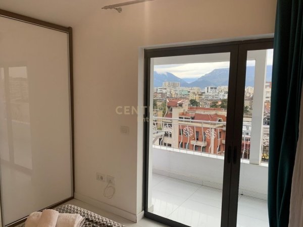 Tirane, jepet me qera apartament 1+1 Kati 7, 70 m² 550 € (21 Dhjetori)