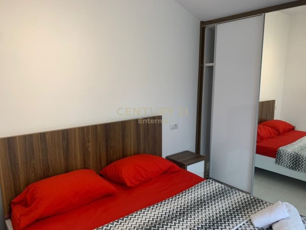 Tirane, jepet me qera apartament 1+1 Kati 7, 70 m² 550 € (21 Dhjetori)