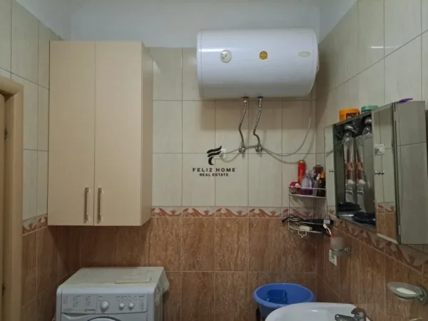 Tirane, shitet apartament 1+1+Ballkon Kati 3, 65 m² 100.000 € (FRESK)