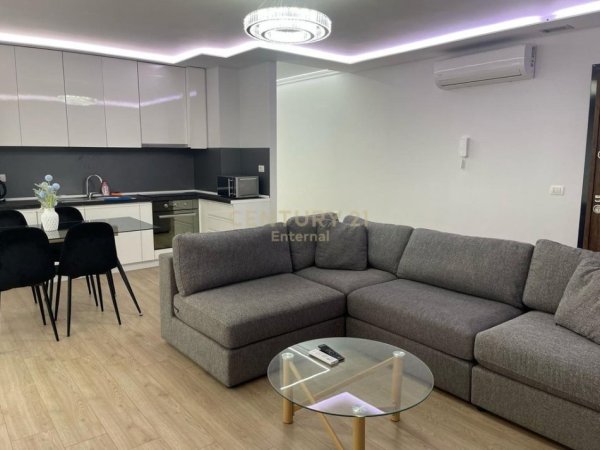 Tirane, jepet me qera apartament 2+1 Kati 1, 102 m² 850 € (Pazari ri)