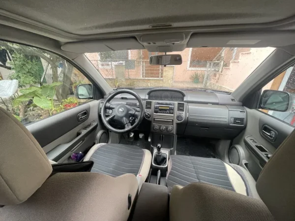 Tirane, shitet makine Nissan X-Trail 4x4 Nafte, e zeze manuale Kondicioner 271.979 km 5,500 €
