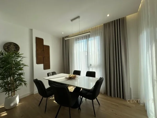 Tirane, shitet apartament 3+1 Kati 8, 156 m² 386.000 € (Porcelan)