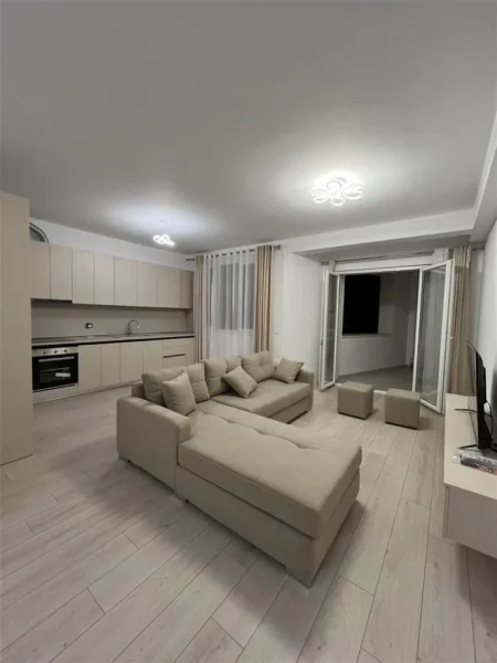 Tirane, jepet me qera apartament 2+1+Ballkon Kati 9, 100 m² 600 € (Astir tek River Residence)